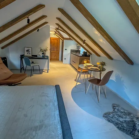 Blue Charm Apartment *