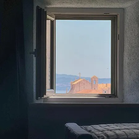 Blue Charm Ragusa